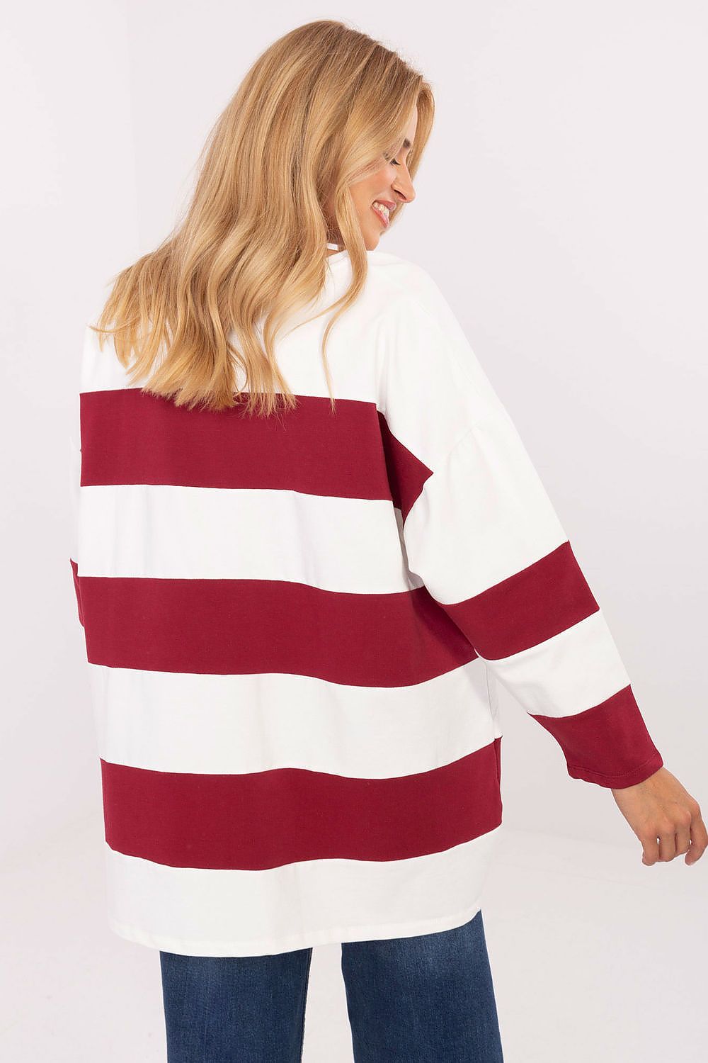 Sweatshirt model 217029 Relevance